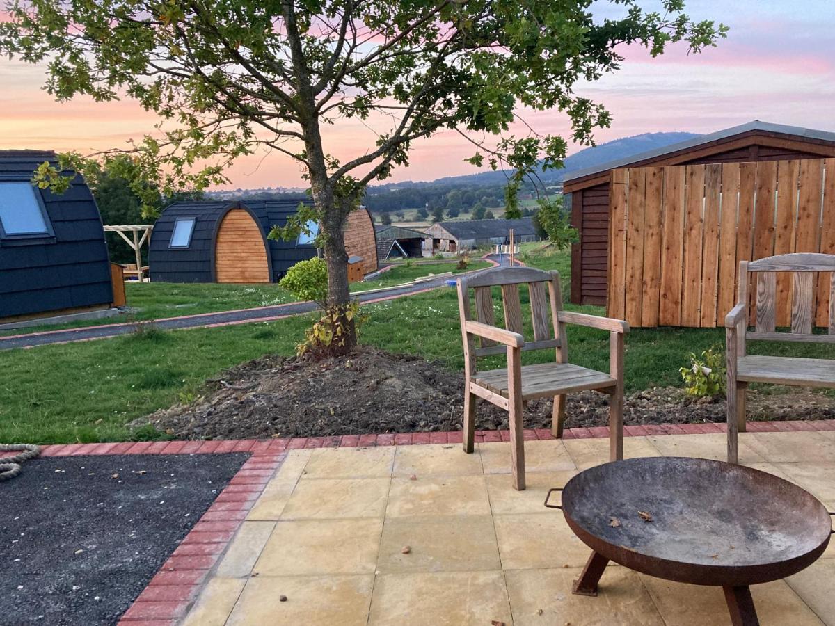 Squirrel Glamping Pod School House Farm Hotel Leighton  Exterior photo