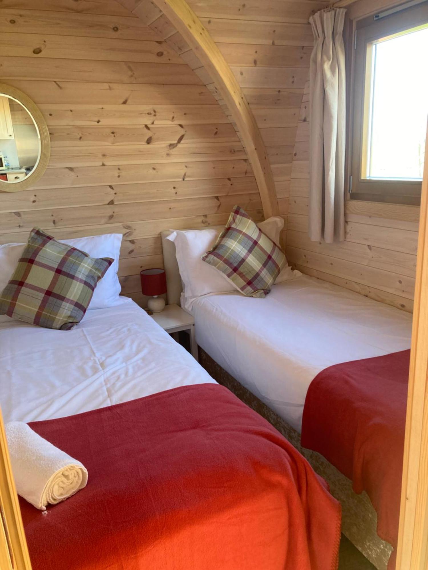 Squirrel Glamping Pod School House Farm Hotel Leighton  Exterior photo