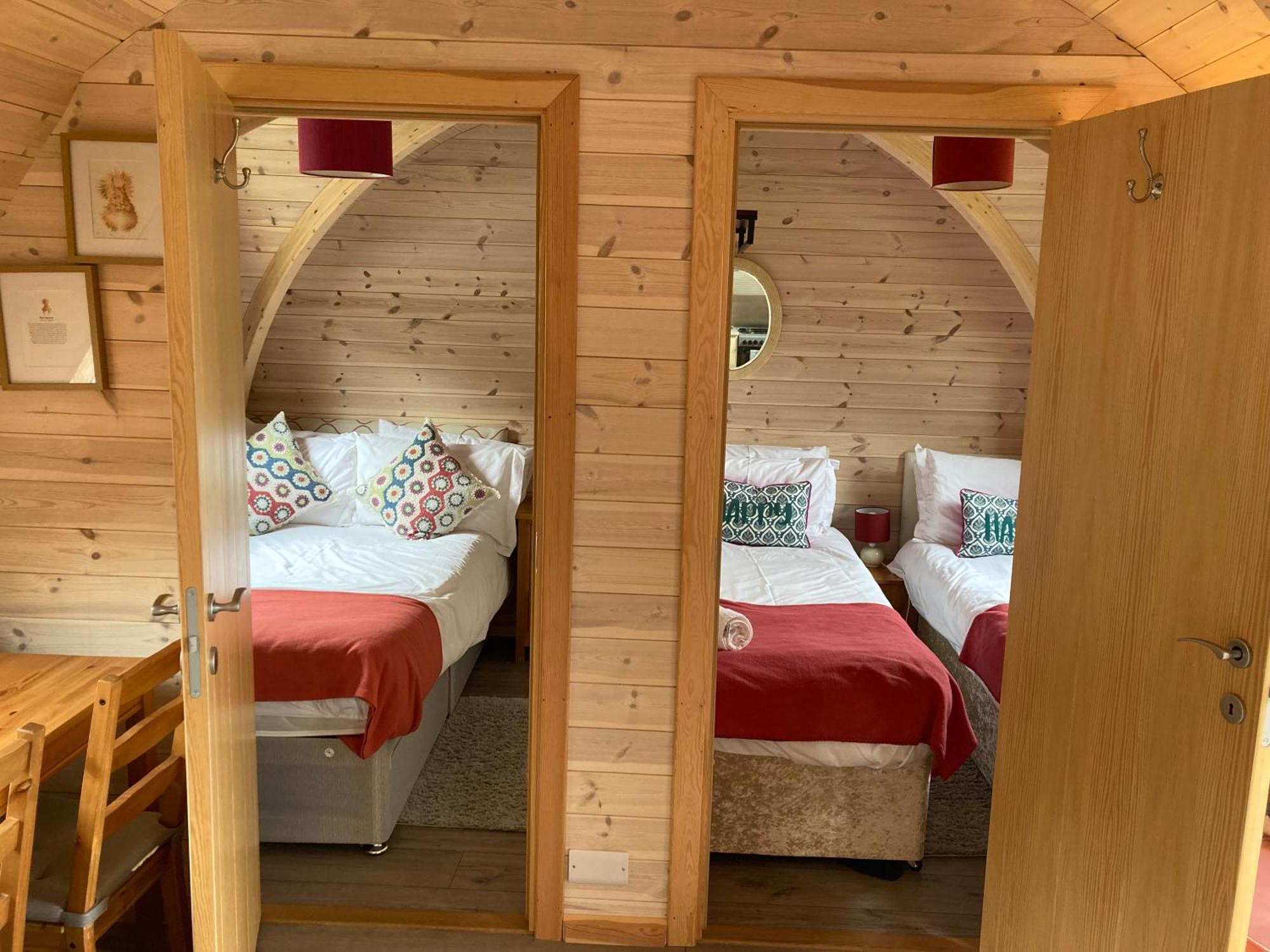 Squirrel Glamping Pod School House Farm Hotel Leighton  Exterior photo